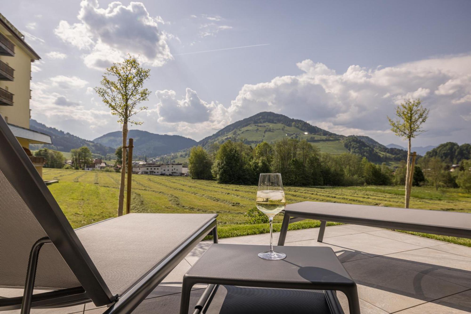 Alpine Collection Wildschonau: Paragliding Paradise near Skiwelt Wilder Kaiser Niederau Exterior photo